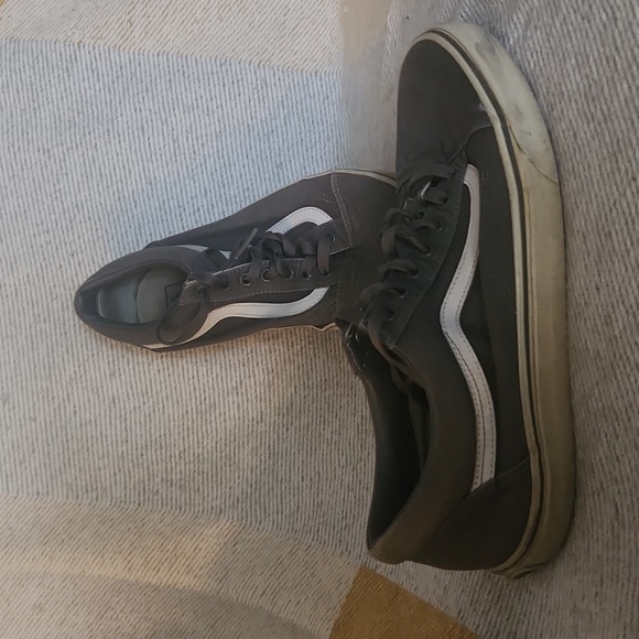 VANS - Picture 2 of 5